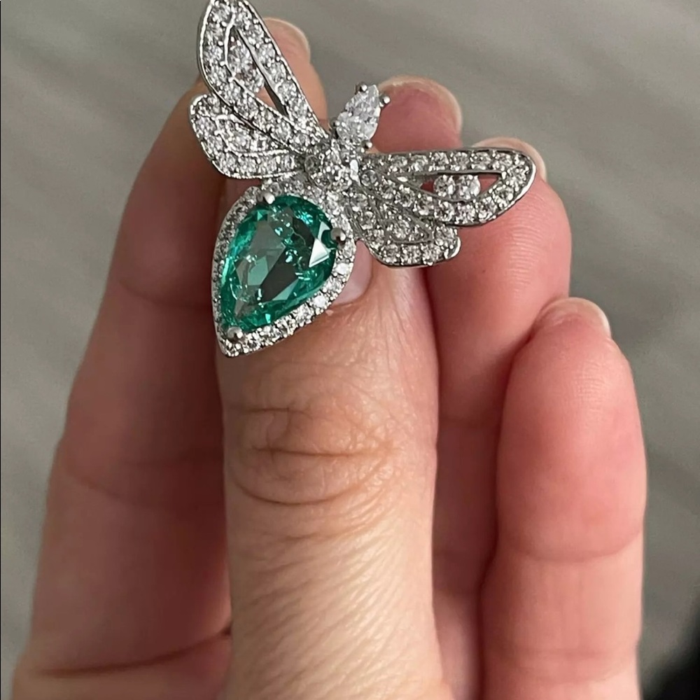 New Women’s Beautiful Party Diamond Ring - Picture 12 of 14
